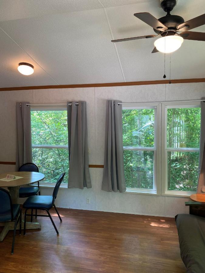 The Vintage Rv'S At Wilderness Presidential Camp Resort By Tripforth Spotsylvania Exterior foto
